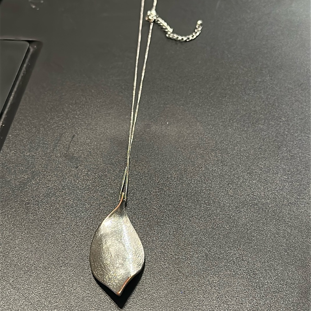 leaf style silver pendant textured necklace